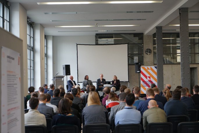 Podiumsdiskussion